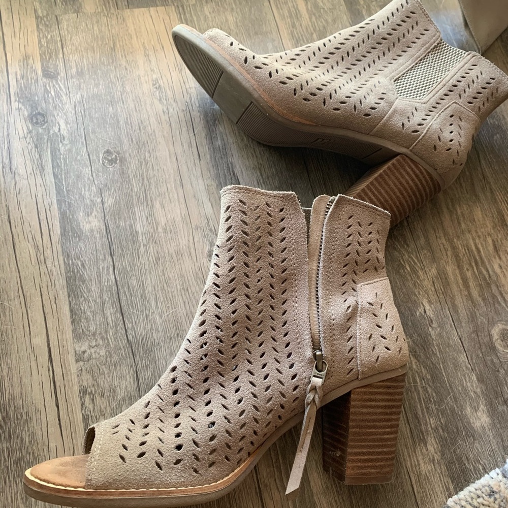 Toms open toe bootie